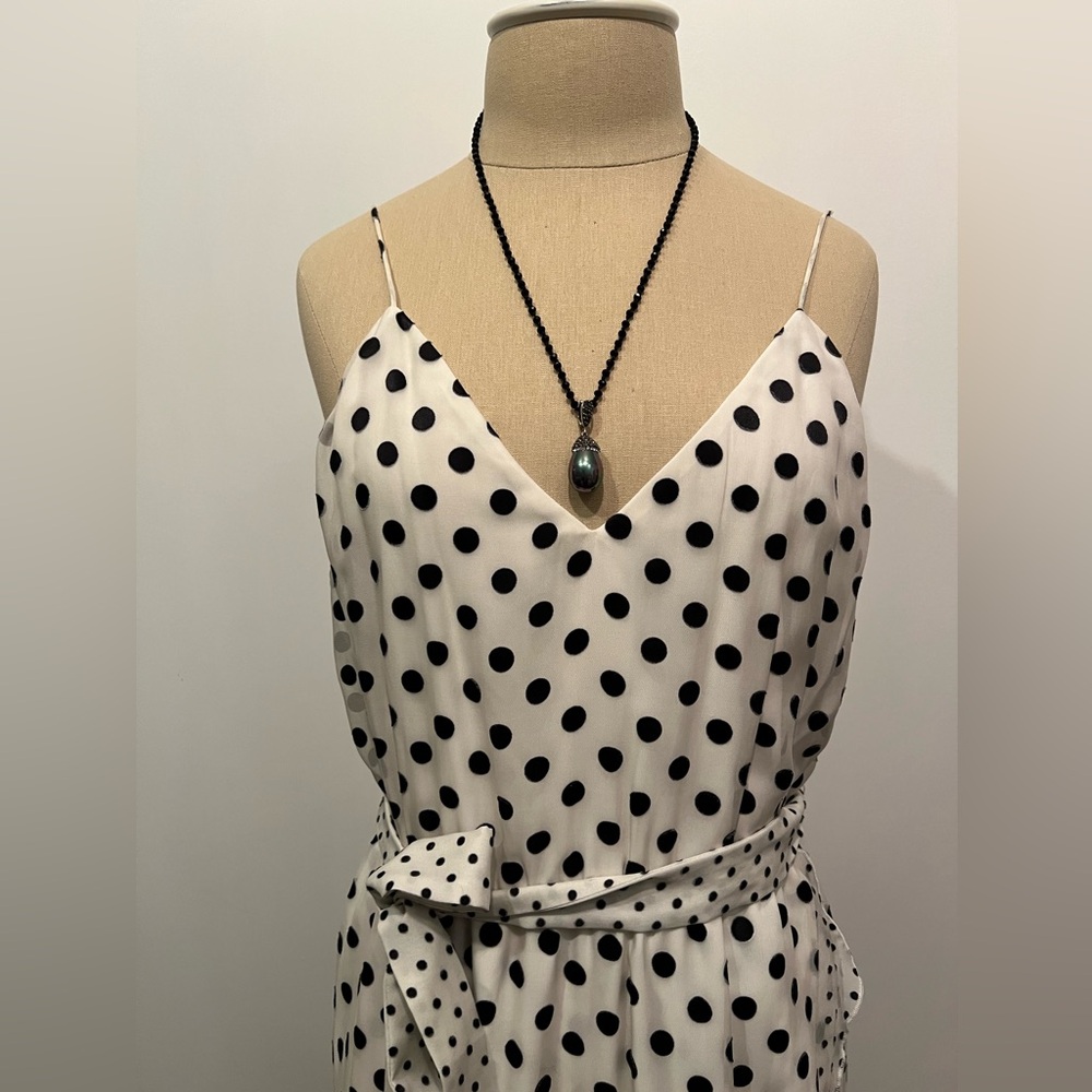 NWT Alice +Olivia soft white large dot dress. Size 12 - Picture 7 of 14